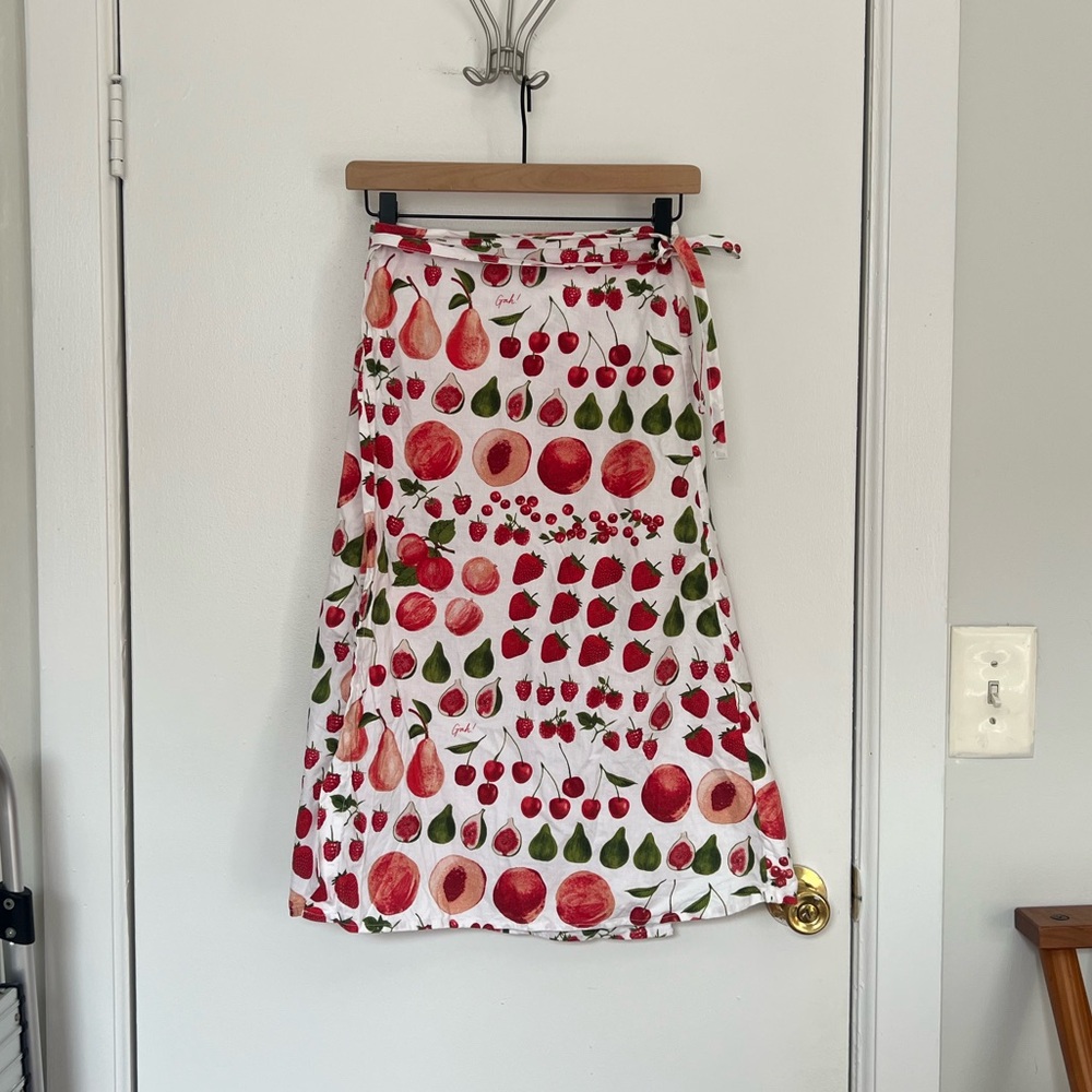Lisa Says Gah Capri Fruit Print Wrap Skirt